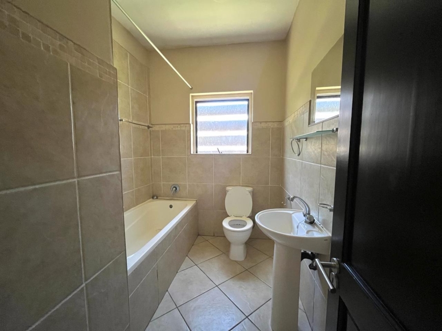 3 Bedroom Property for Sale in Braelyn Eastern Cape